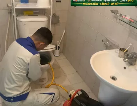 Thông Bồn Cầu Nghẹt Có Máy Móc Hiện Đại