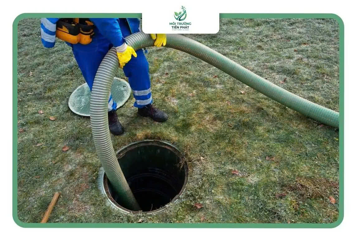 Vì sao cần dịch vụ hút hầm cầu chuyên nghiệp tại TP. HCM và Bình Dương?