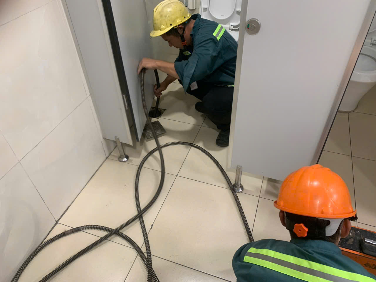 Vệ Sinh Bể Nước Sạch Và Thải