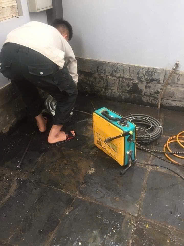 Khi Nào Cần Liên Hệ Dịch Vụ Hút Hầm Cầu?